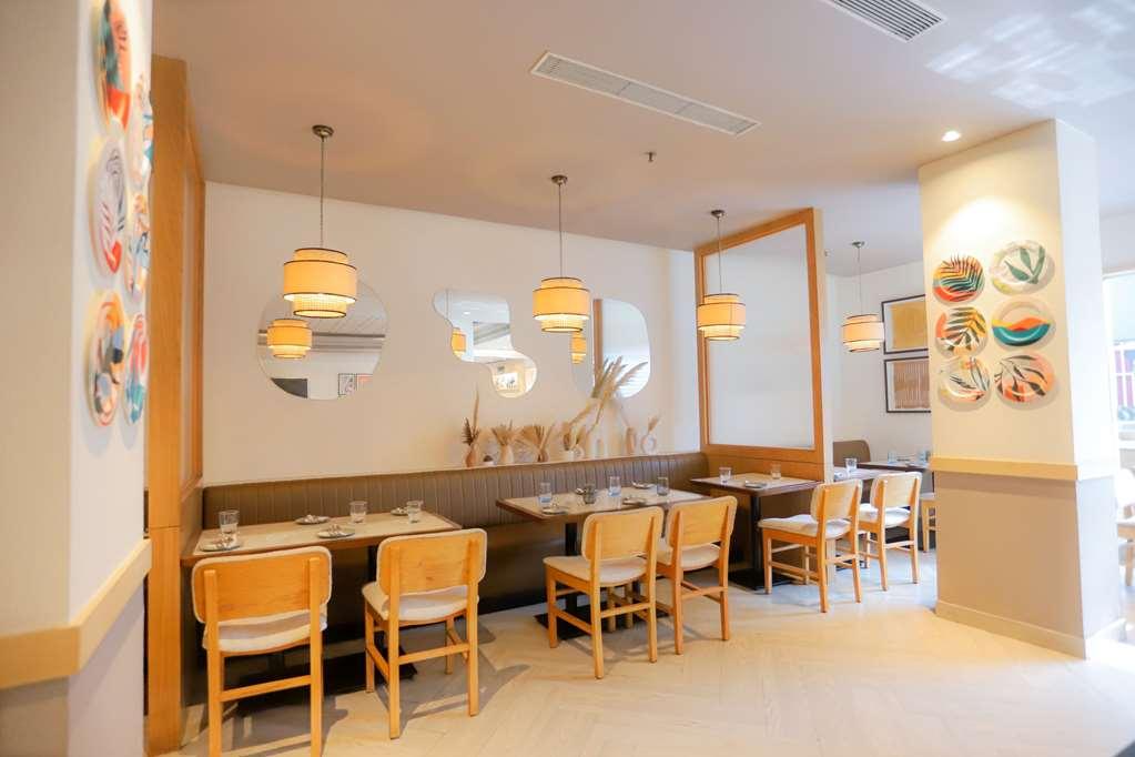 Park Inn By Radisson New Delhi Lajpat Nagar Restaurant photo
