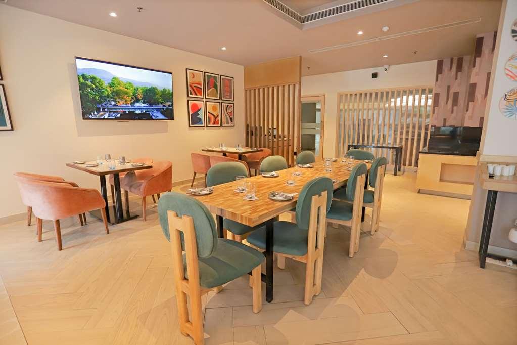 Park Inn By Radisson New Delhi Lajpat Nagar Restaurant photo