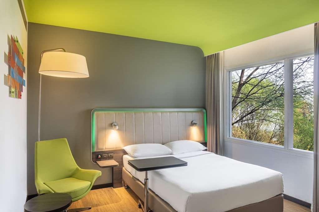 Park Inn By Radisson New Delhi Lajpat Nagar Room photo